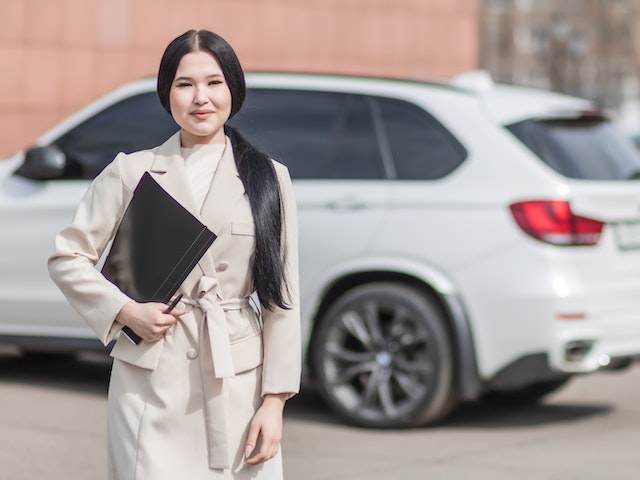 claim-executive-of-insurance-companies